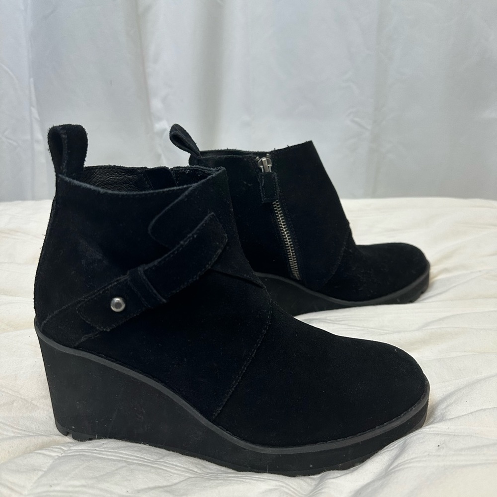Eileen Fisher Suede Wedge Boot Size 7